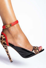Load image into Gallery viewer, Patent leather red and leopard sandal
